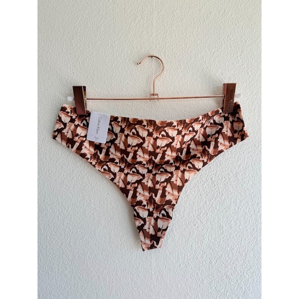 Lot of 3 Calvin Klein Invisible Seamless Thong Panties in Brown Leaf Size XL NWT
